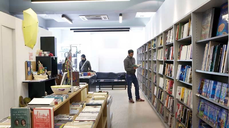  Το Booktique<br /> φιλοξενεί και αντικείμενα<br /> Ελλήνων σχεδιαστών 